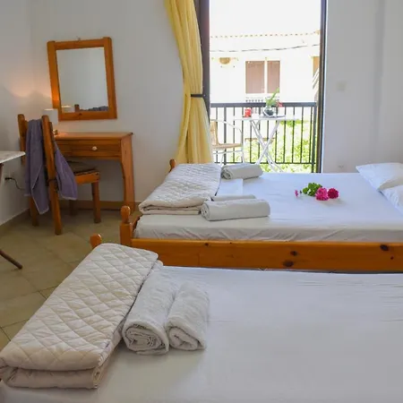 Comfy Green Studio/just 150m To The Beach *